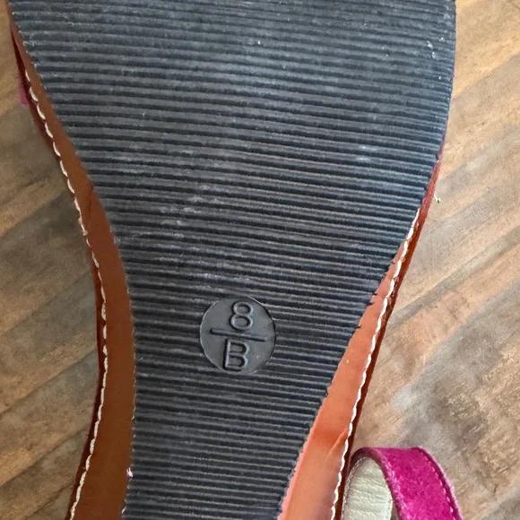 Coach Ashlyn Fushia Suede Leather Wedged Flower Sandals Size 8 Italy - Picture 12 of 12